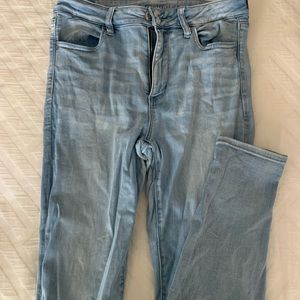 Light wash American Eagle Jeans US 12 short